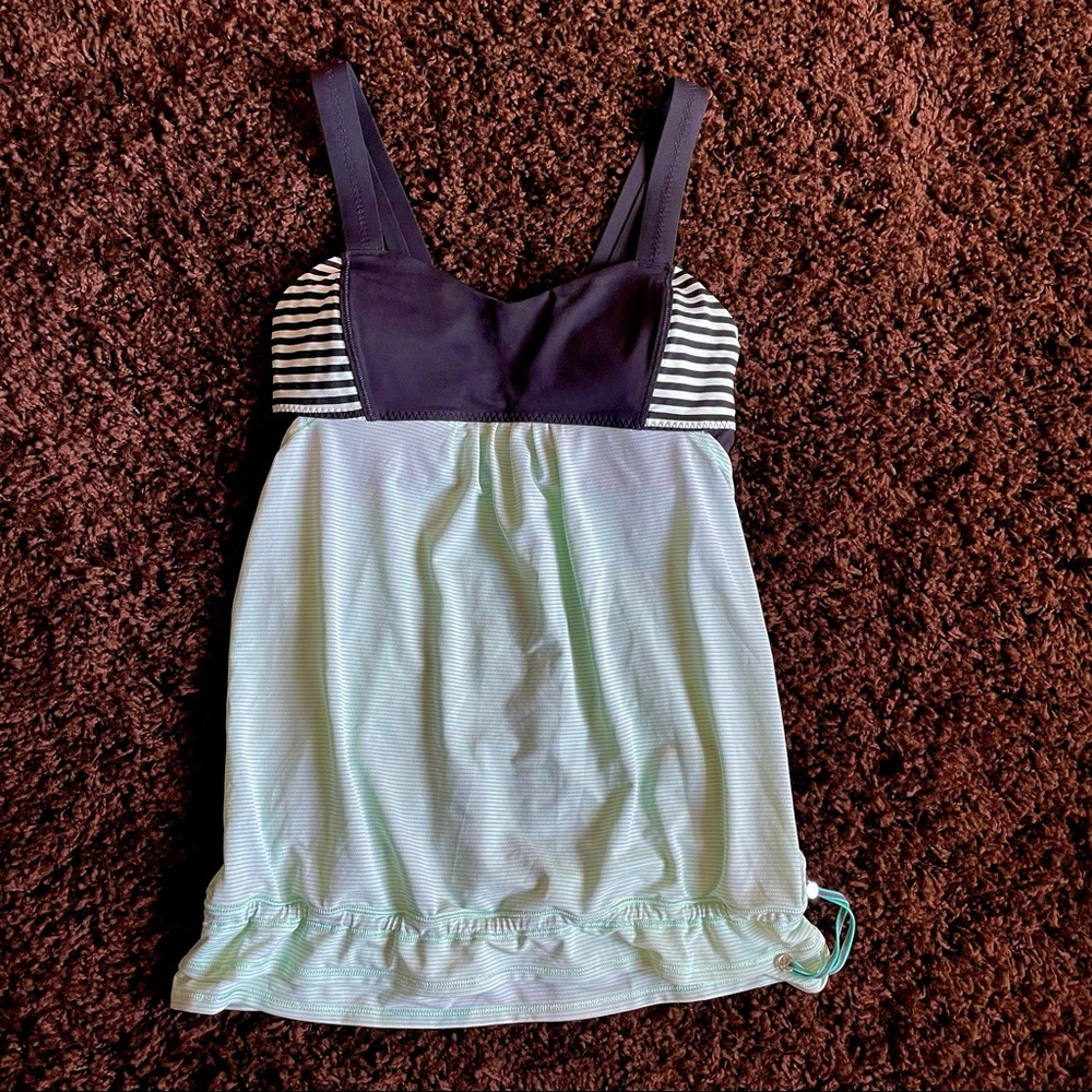 Lululemon Athletica Tank Top in size 6